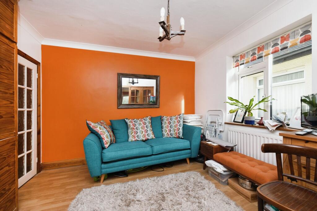 Additional property image - Maldon Road, Great Baddow, Chelmsford, Essex, CM2