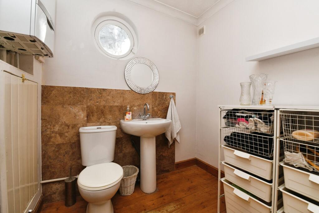 Additional property image - Maldon Road, Great Baddow, Chelmsford, Essex, CM2