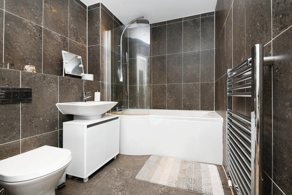 Additional property image - Dunn Side, Chelmsford, Essex, CM1