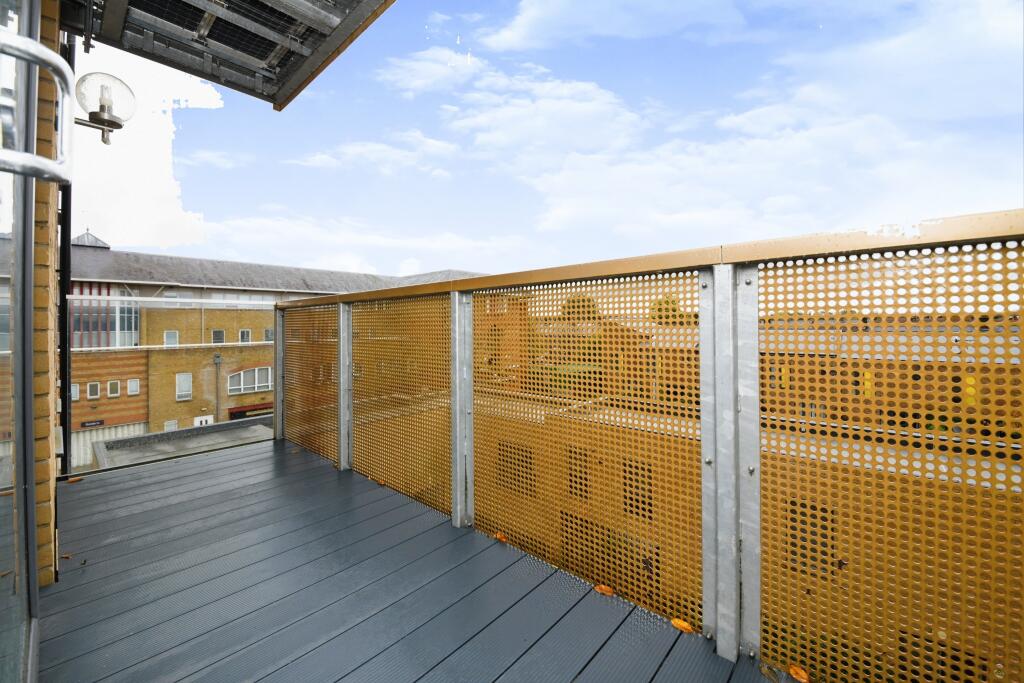 Additional property image - Dunn Side, Chelmsford, Essex, CM1