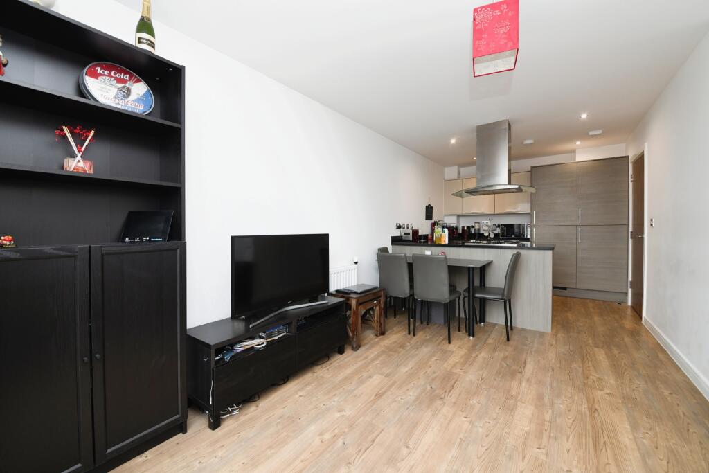 Additional property image - Dunn Side, Chelmsford, Essex, CM1