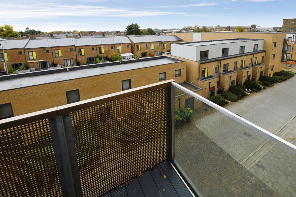 Additional property image - Dunn Side, Chelmsford, Essex, CM1