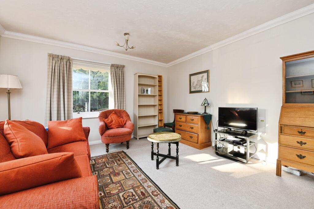 Main image of property: New London Road, Chelmsford, Essex, CM2