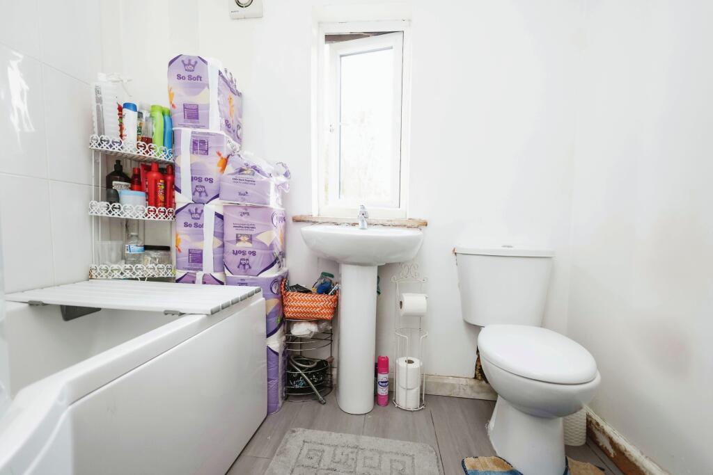 Additional property image - Erdington Hall Road, Birmingham, West Midlands, B24