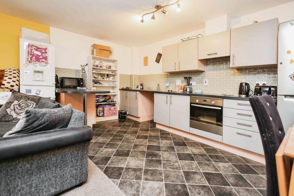 Additional property image - Wood End Road, Birmingham, West Midlands, B24