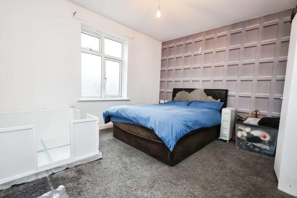 Additional property image - Wood End Road, Birmingham, West Midlands, B24