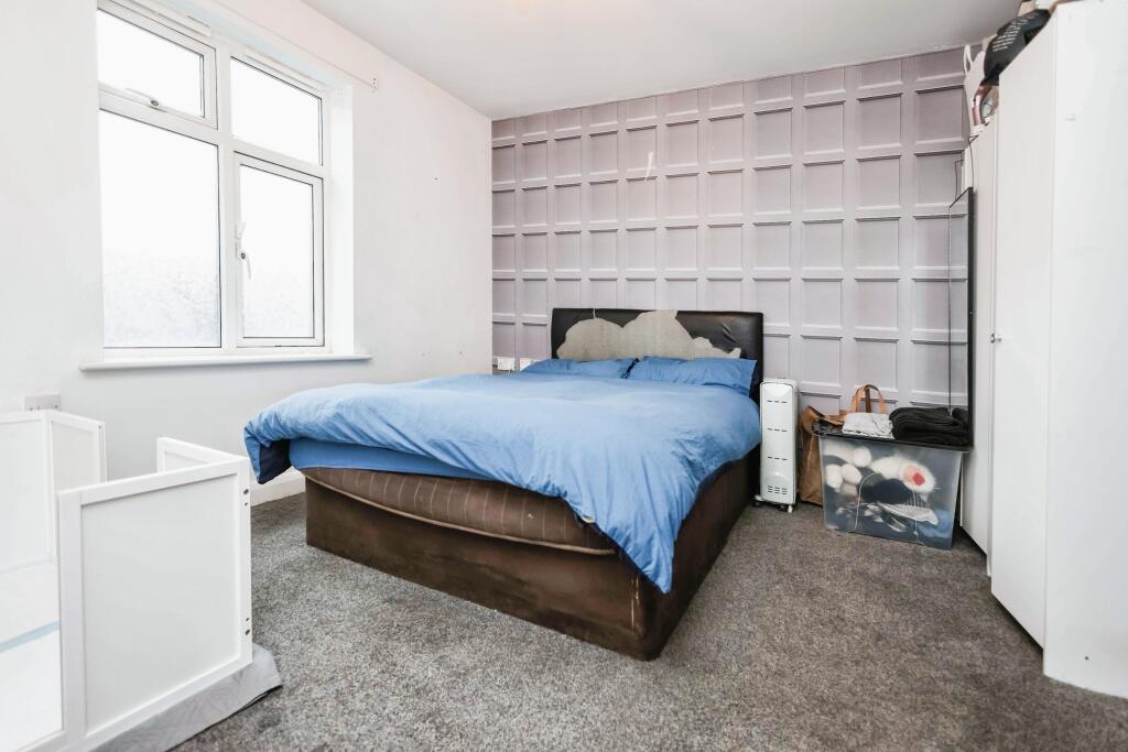 Additional property image - Wood End Road, Birmingham, West Midlands, B24