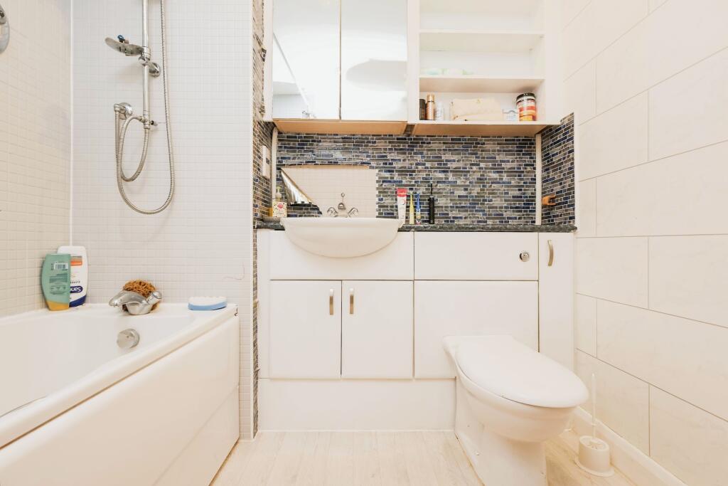 Additional property image - Wood End Road, Birmingham, West Midlands, B24