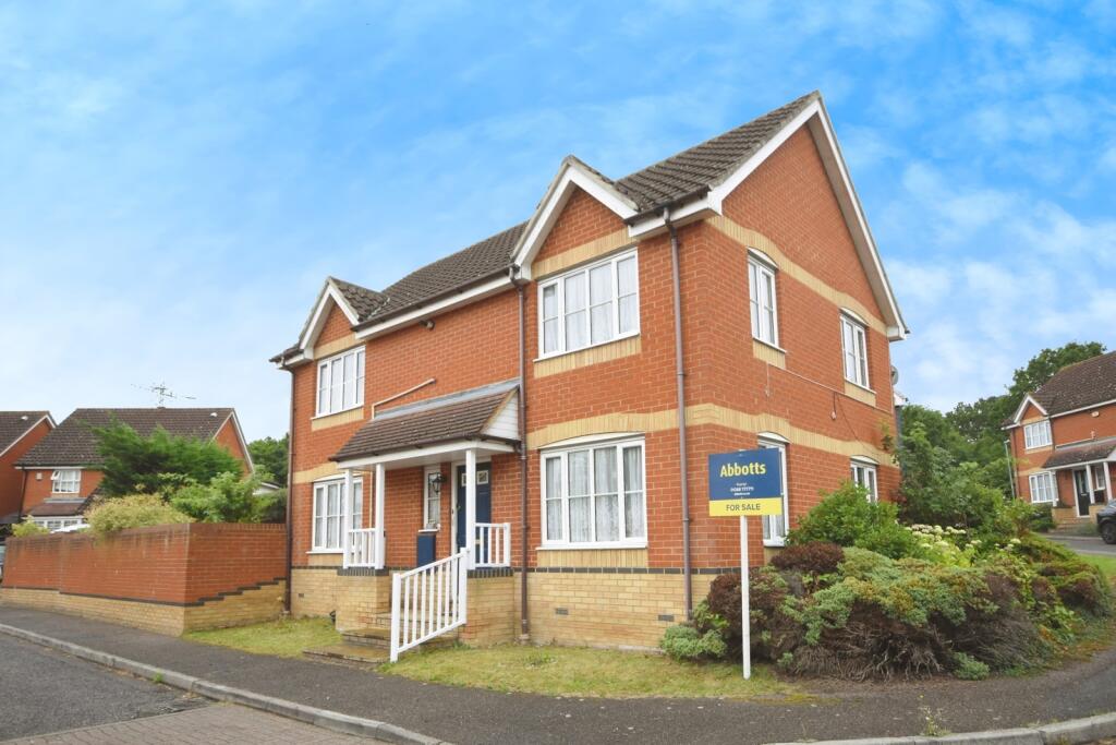 Main image of property: Heron Gardens, Rayleigh, Essex, SS6