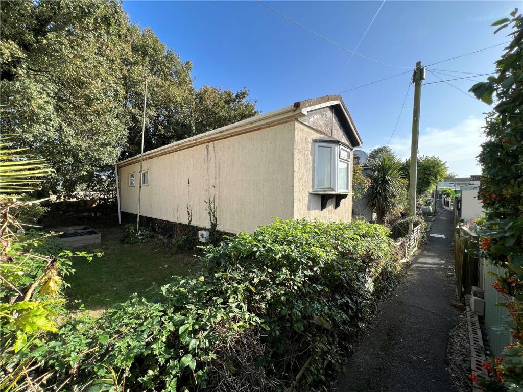 Main image of property: Crouch Park, Pooles Lane, Hullbridge, Hockley, SS5