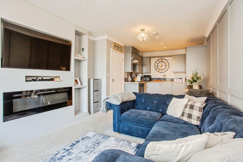 Main image of property: Roche Close, Rochford, Essex, SS4