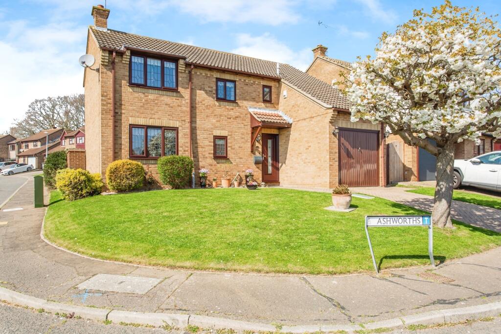 Main image of property: Ashworths, Rochford, SS4