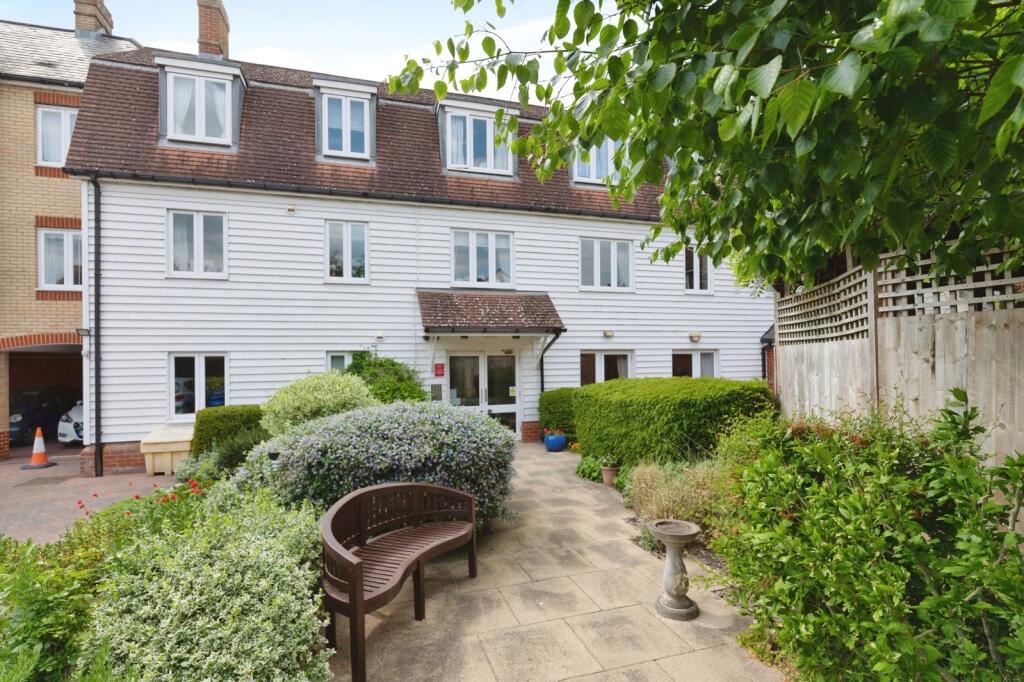 Main image of property: Roche Close, Rochford, Essex, SS4