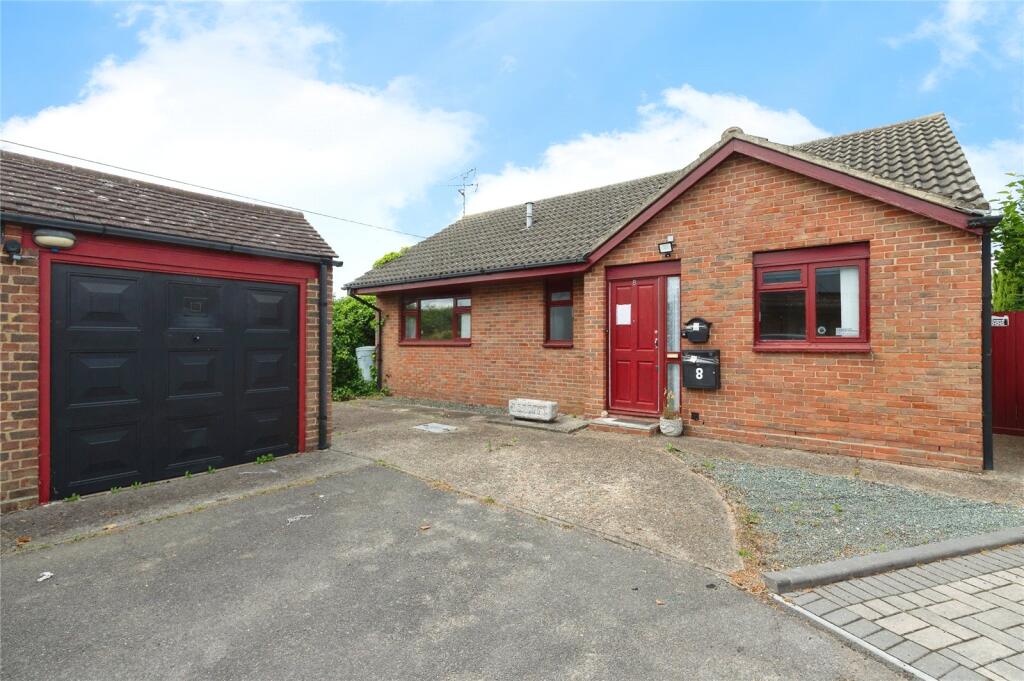 Main image of property: Hainault Avenue, Rochford, Essex, SS4