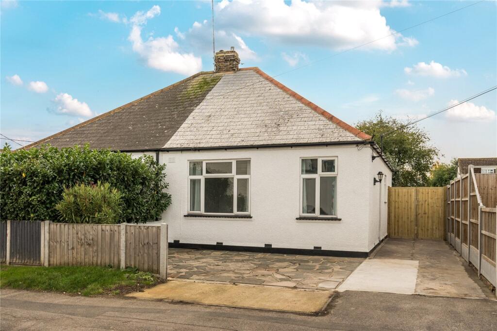 Main image of property: Leicester Avenue, Rochford, Essex, SS4