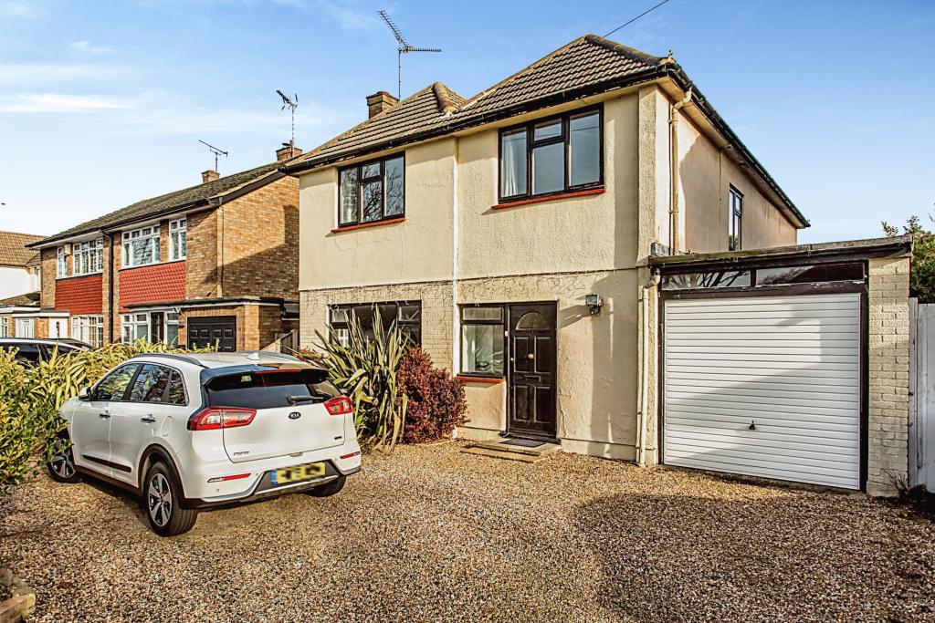 4 bedroom detached house for sale in Maplin Way, Thorpe Bay, Essex, SS1