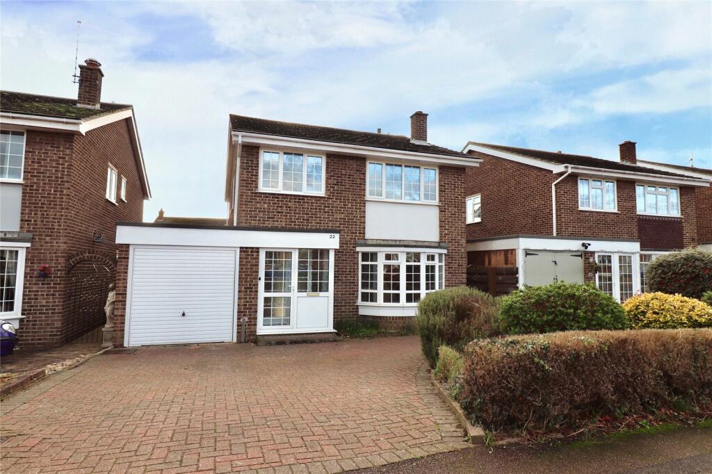4 bedroom detached house for sale in Leitrim Avenue, Shoeburyness