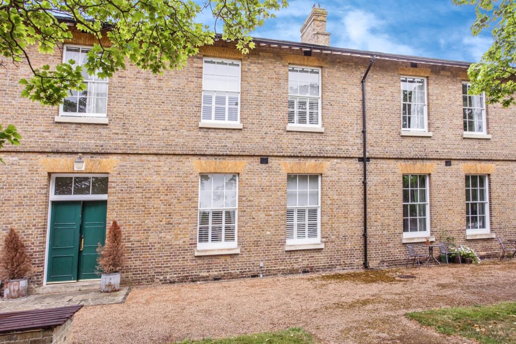 Main image of property: Horseshoe Crescent, Shoeburyness, Southend-on-Sea, Essex, SS3