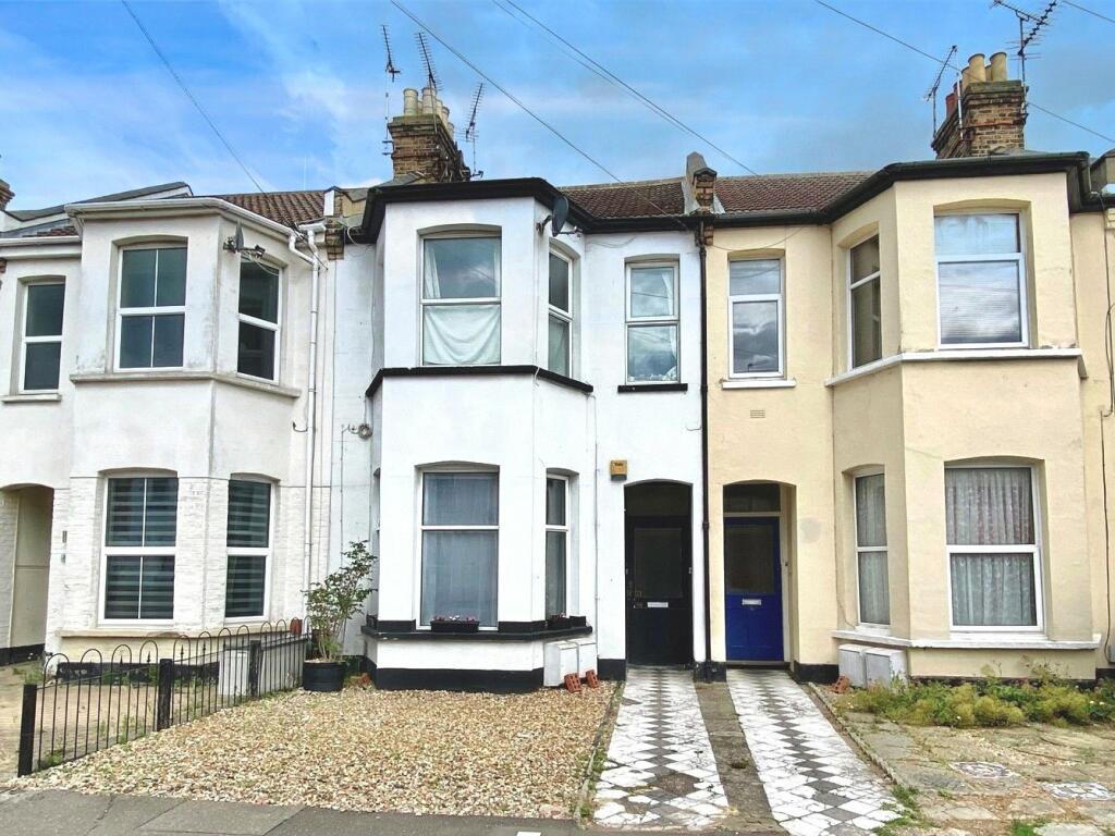 1 bedroom flat for sale in West Road, Shoeburyness, SouthendonSea
