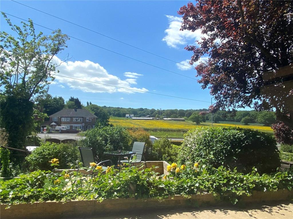 4 bedroom detached house for sale in Watling Street, Grendon