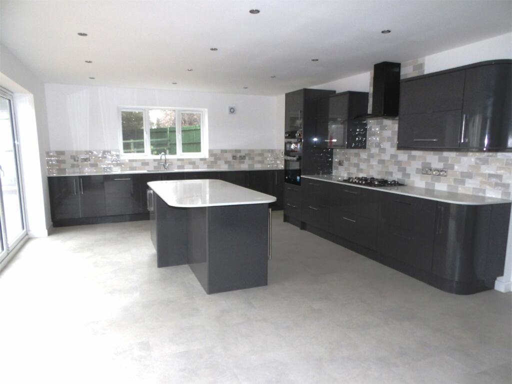 Additional property image - Newlands Road, Baddesley Ensor, Atherstone, Warwickshire, CV9