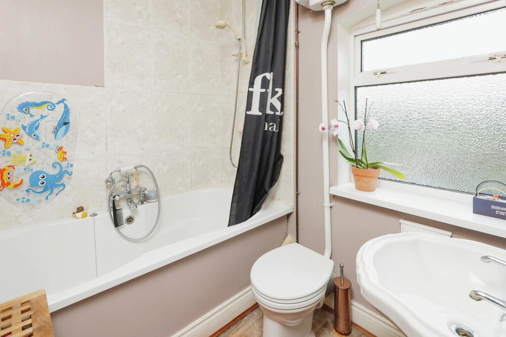 Additional property image - Ridge Lane, Oldbury, Nuneaton, Warwickshire, CV10