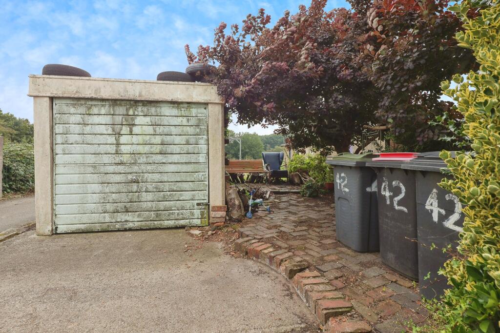 Additional property image - Ridge Lane, Oldbury, Nuneaton, Warwickshire, CV10