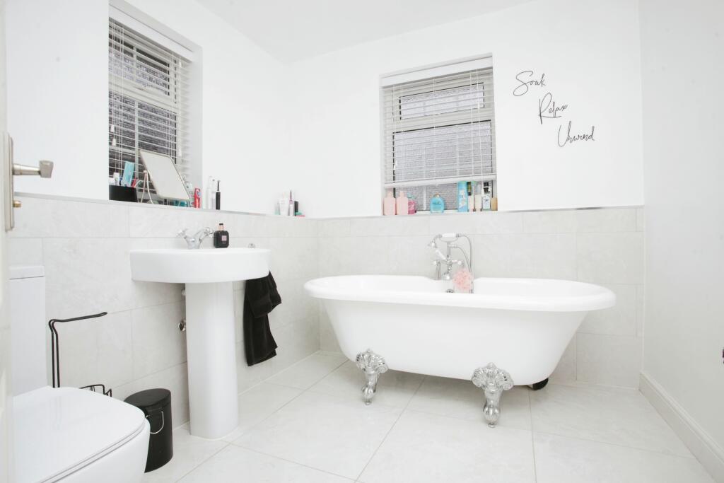 Additional property image - Pallett Drive, Nuneaton, Warwickshire, CV11