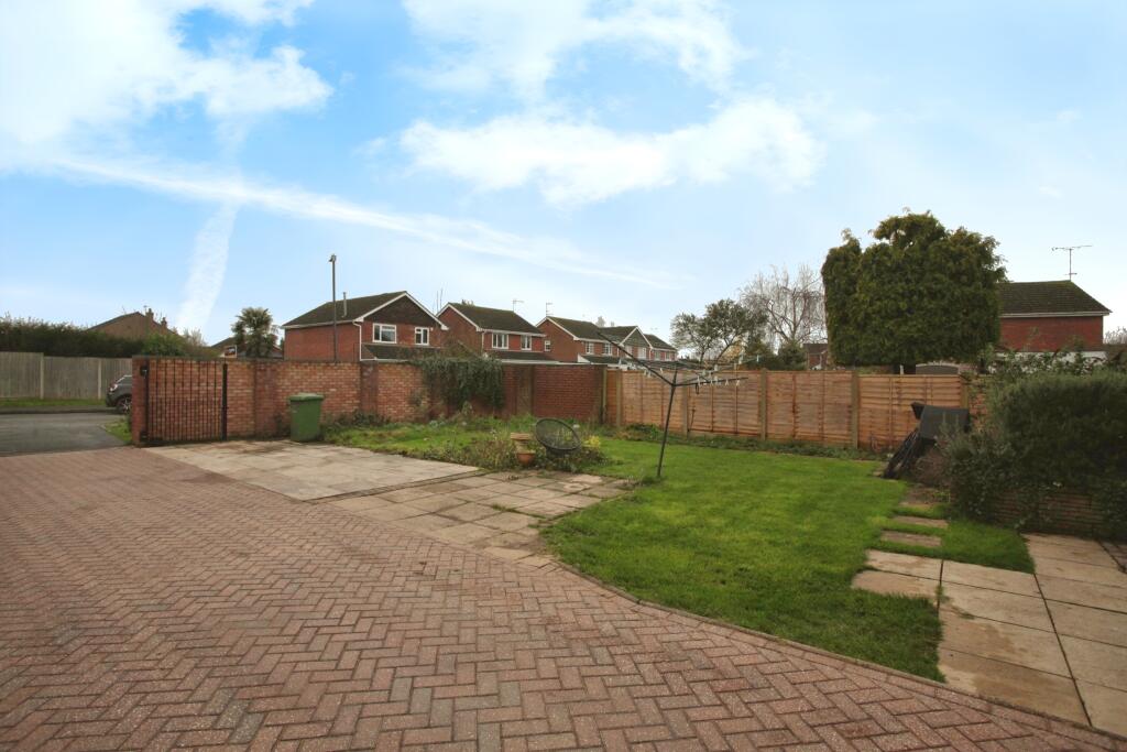 Additional property image - Pallett Drive, Nuneaton, Warwickshire, CV11