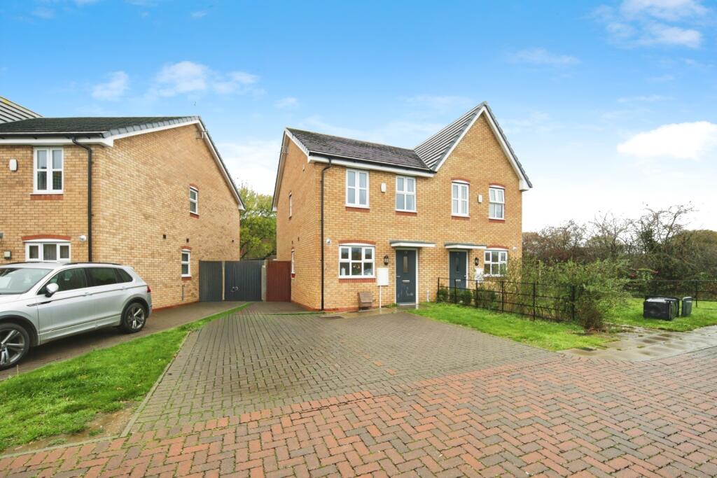 Main image of property: Tom Piper Close, Ridge Lane, Nuneaton, Warwickshire, CV10