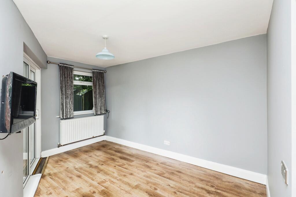 Additional property image - Oldbury Road, Nuneaton, Warwickshire, CV10