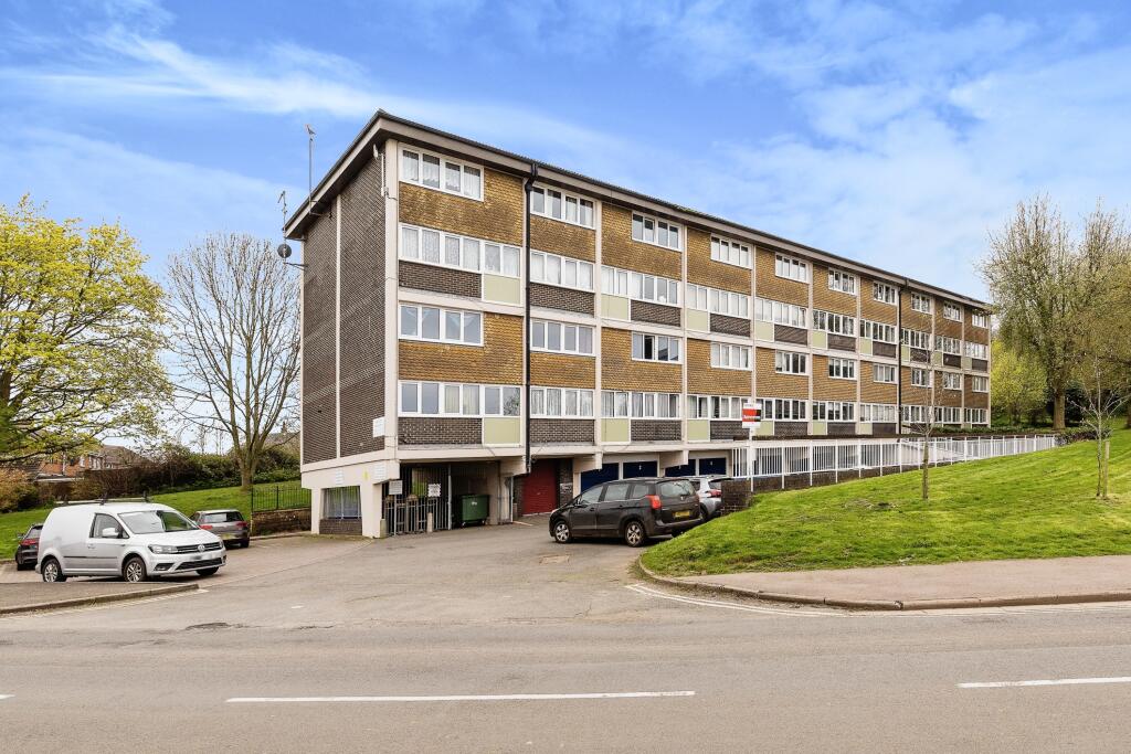 2 bedroom for sale in Bretch Hill, Banbury, Oxfordshire, OX16