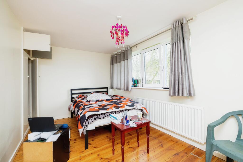 2 bedroom for sale in Bretch Hill, Banbury, Oxfordshire, OX16