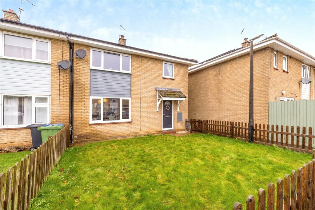 3 bedroom end of terrace house for sale in Hampden Court, Temple