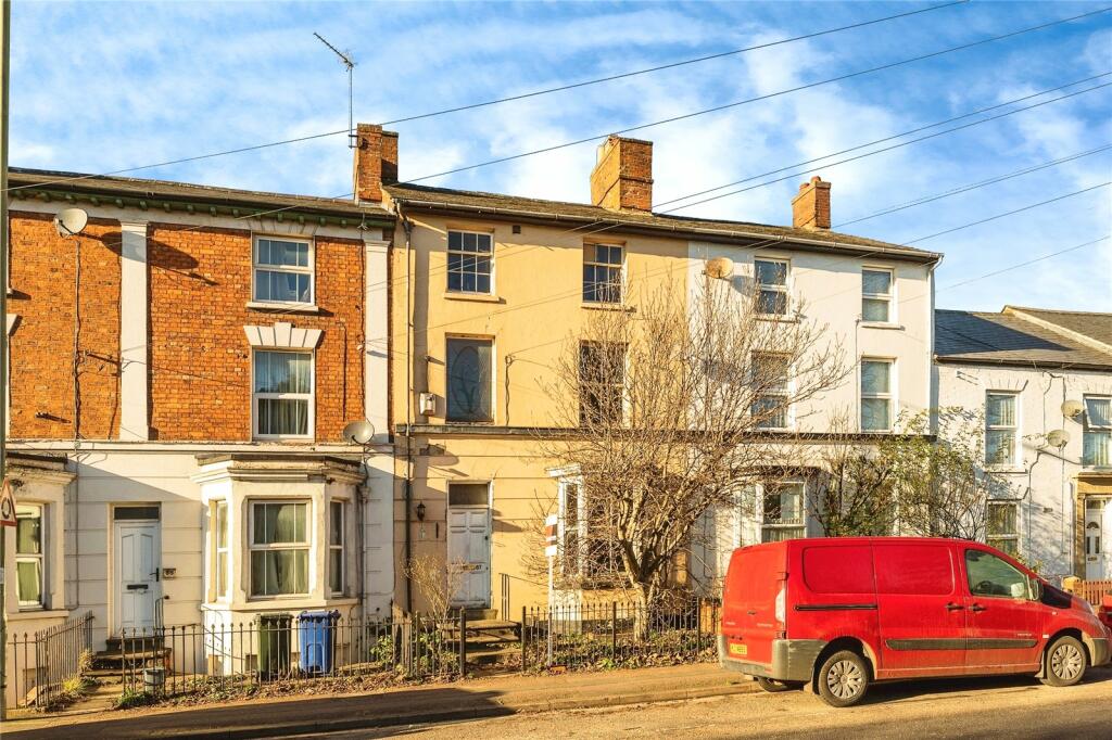 5 bedroom town house for sale in Middleton Road, Banbury, Oxfordshire, OX16