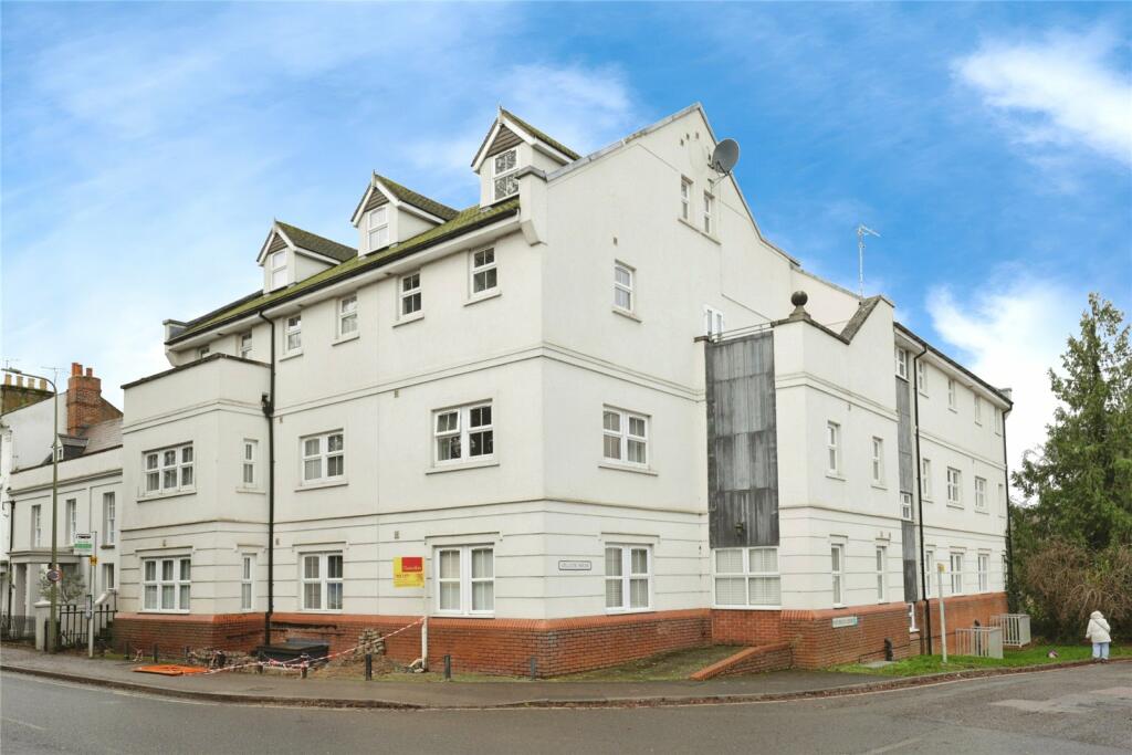 Main image of property: West Bar Street, Banbury, Oxfordshire, OX16