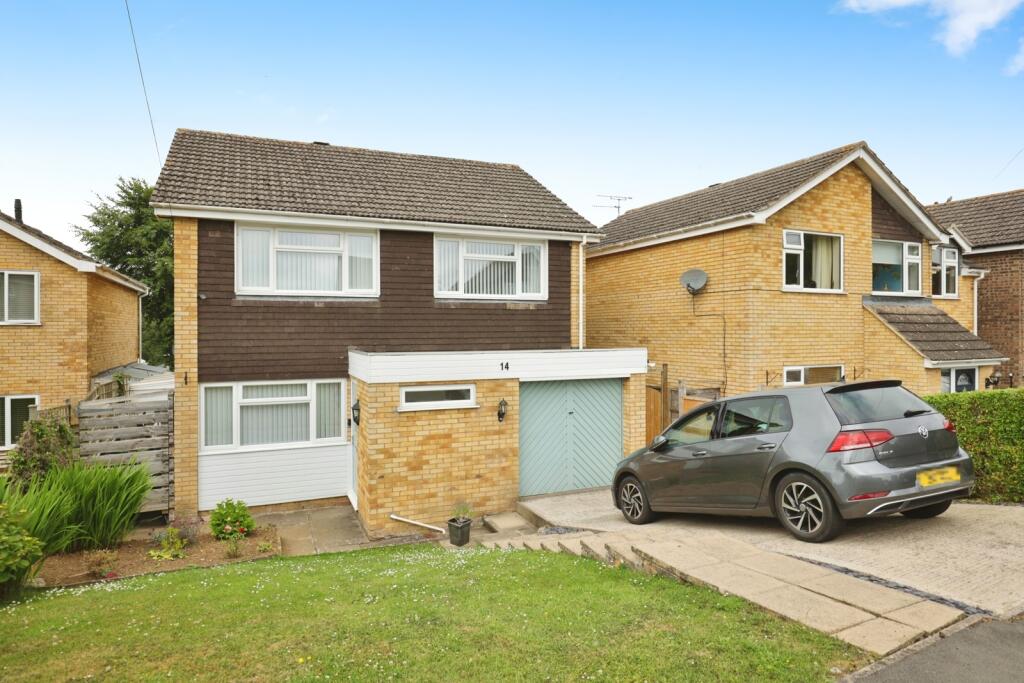 Main image of property: Ashlade, Middleton Cheney, Banbury, Northamptonshire, OX17