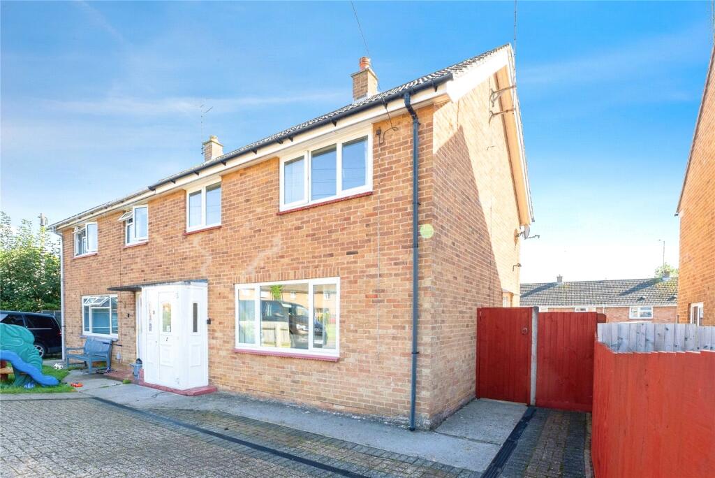 Main image of property: Hampden Close, Banbury, Oxfordshire, OX16