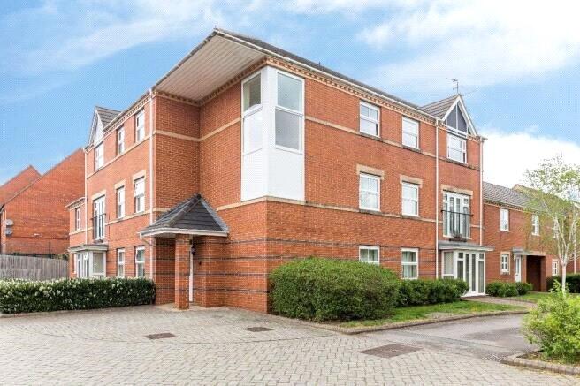 Main image of property: Alma Road, Banbury, Oxfordshire, OX16