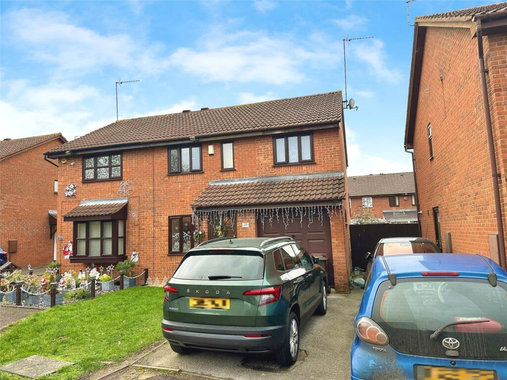 Main image of property: Beaulieu Close, Banbury, Oxfordshire, OX16