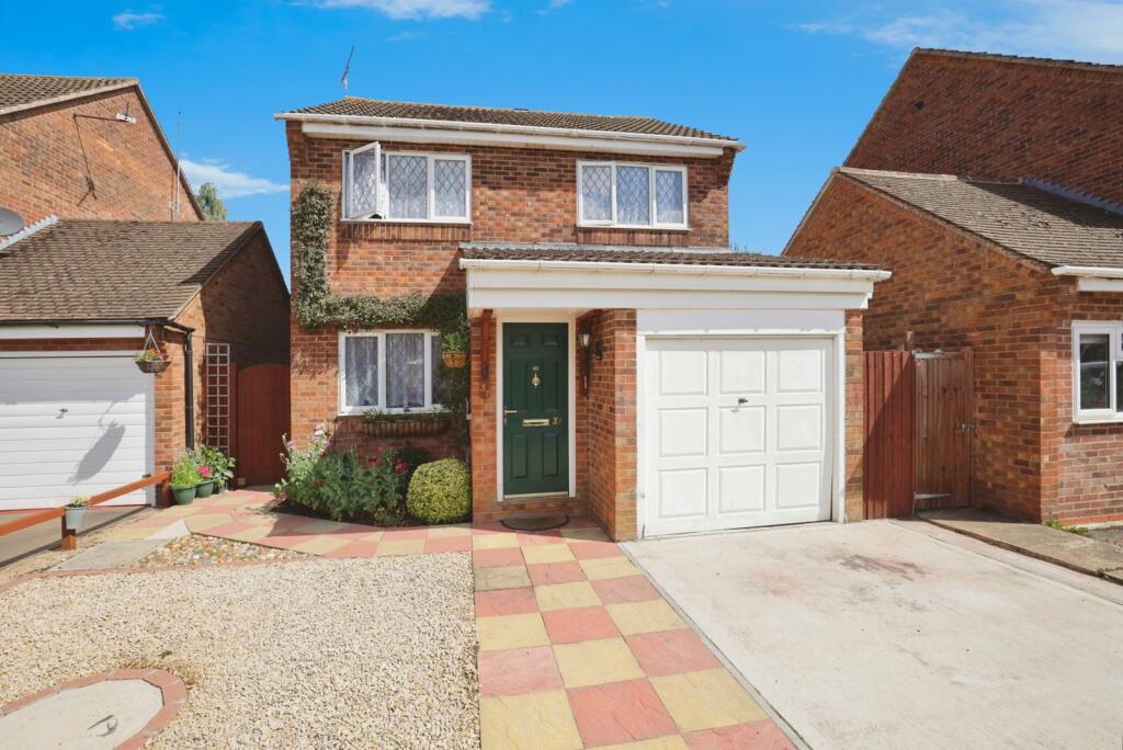 Main image of property: Hardwick Park, Banbury, Oxfordshire, OX16
