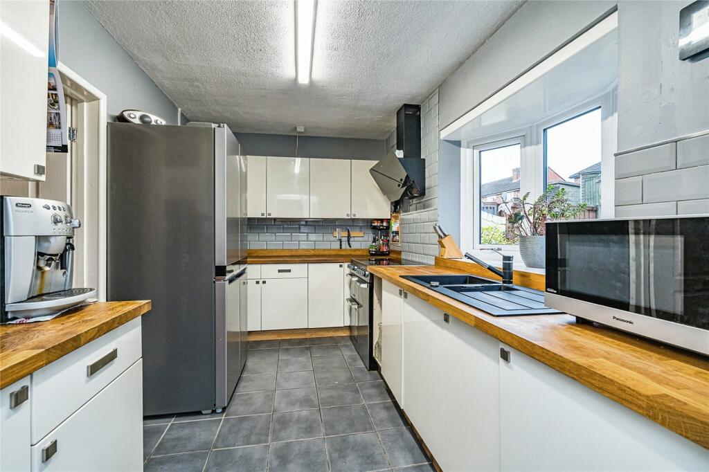 Additional property image - Timbertree Crescent, Cradley Heath, West Midlands, B64
