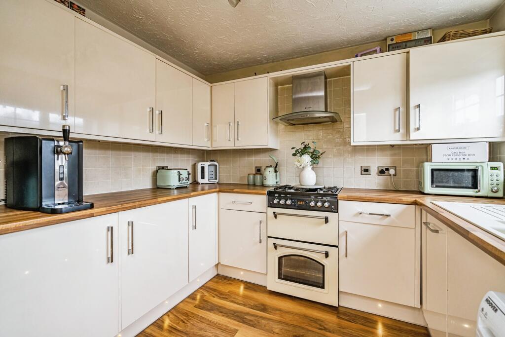 Additional property image - Clifton Street, CRADLEY HEATH, West Midlands, B64