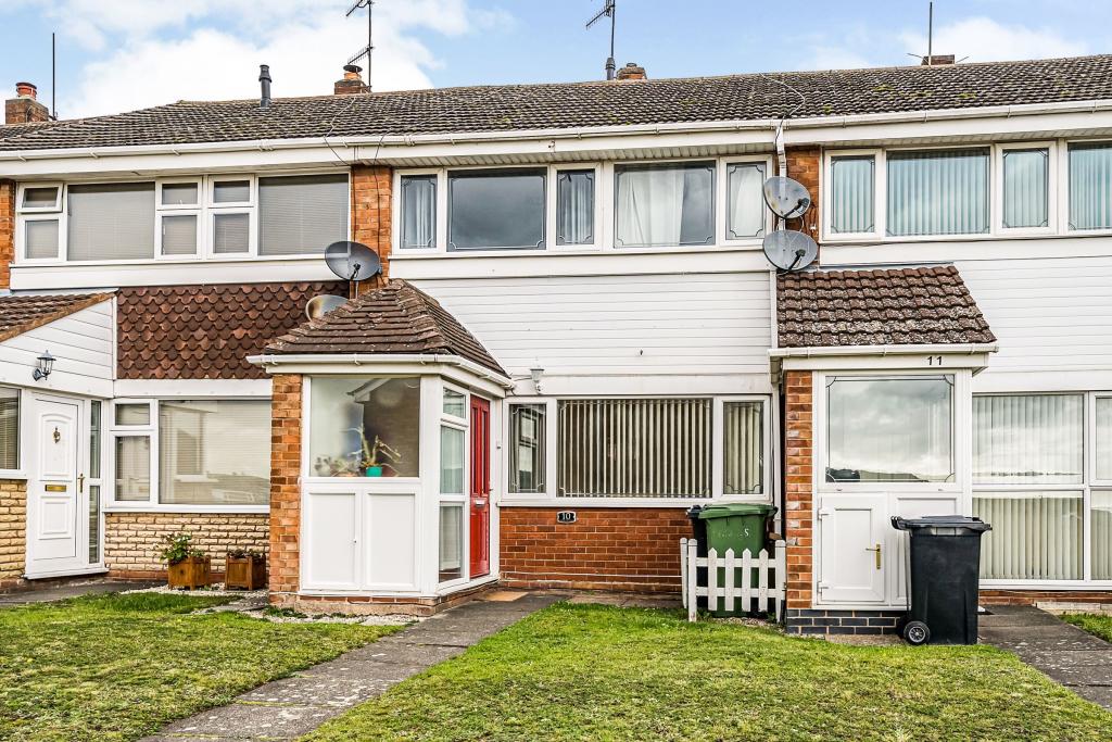3 bedroom end of terrace house for sale in Winding Mill South, Brierley
