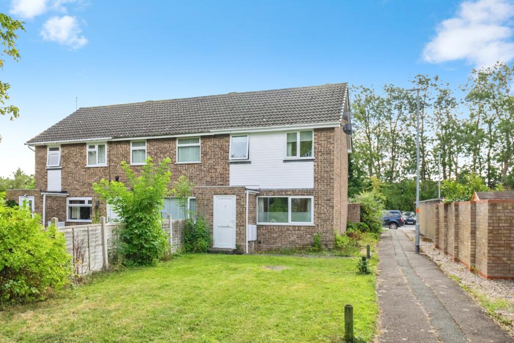 Main image of property: Bramhall Rise, Northampton, Northamptonshire, NN5