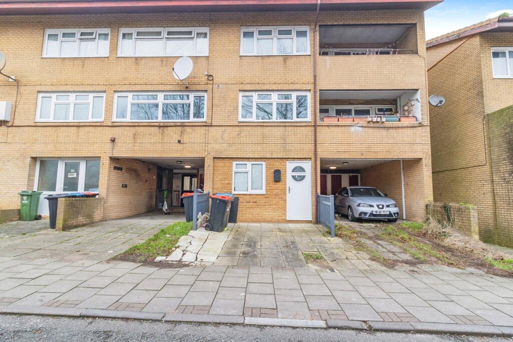 Main image of property: Ramsons Avenue, Conniburrow, Milton Keynes, MK14