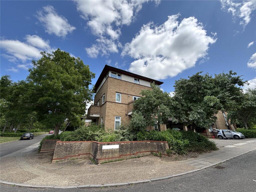 Main image of property: Carrick Road, Fishermead, Milton Keynes, Buckinghamshire, MK6