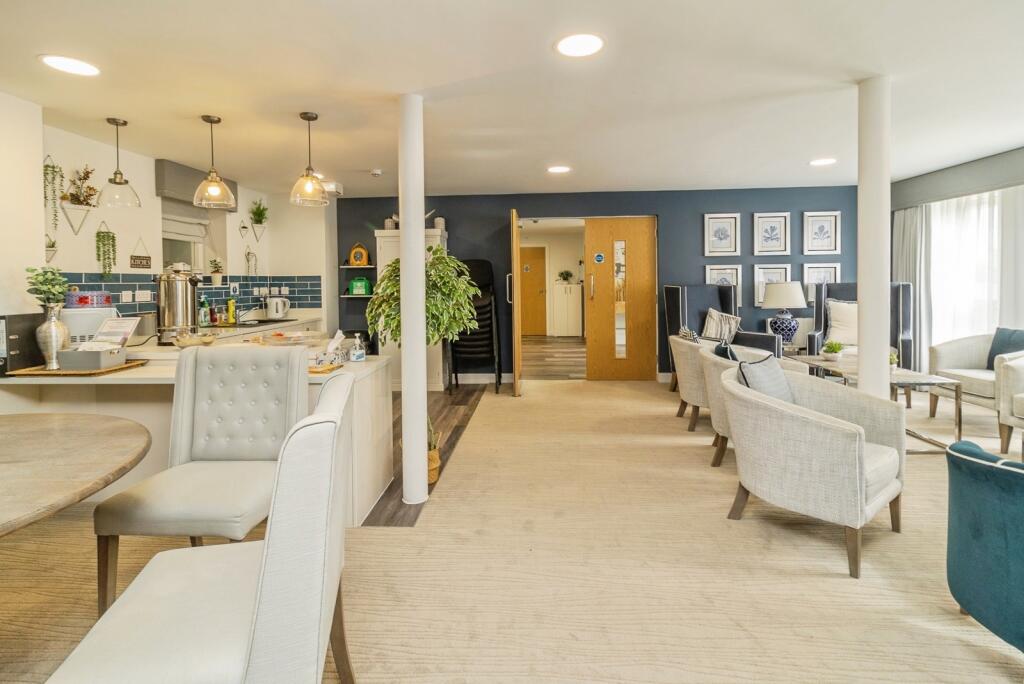 Main image of property: Hindhead Knoll, Walnut Tree, Milton Keynes, Buckinghamshire, MK7