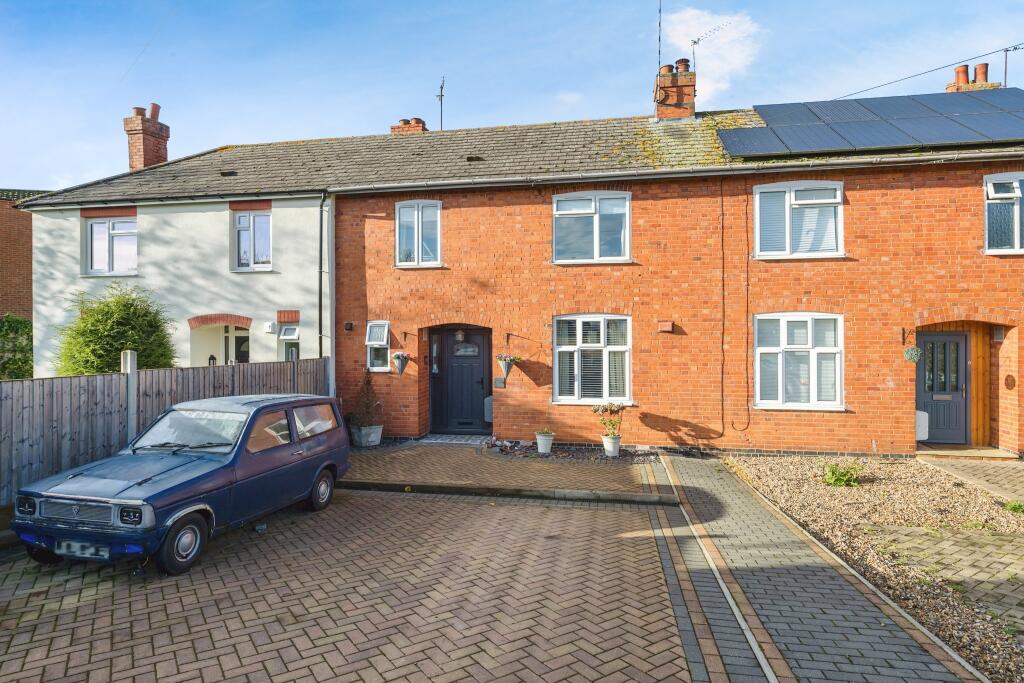 4 bedroom terraced house for sale in Chestnut Terrace, Northampton, Northamptonshire, NN3