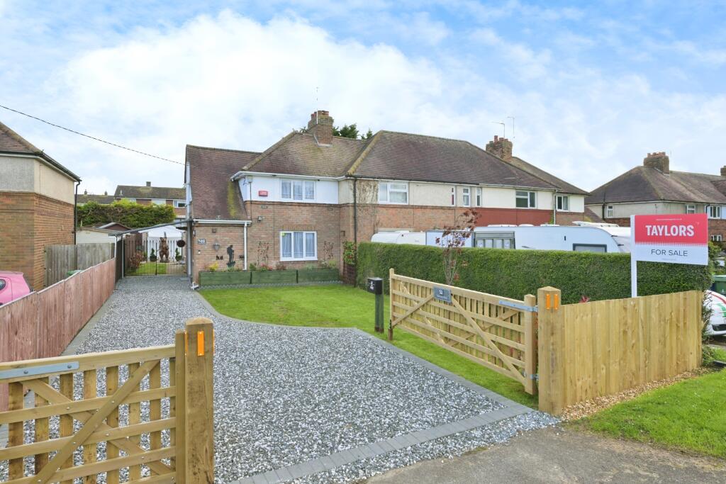 2 bedroom end of terrace house for sale in Courteenhall Road, Blisworth